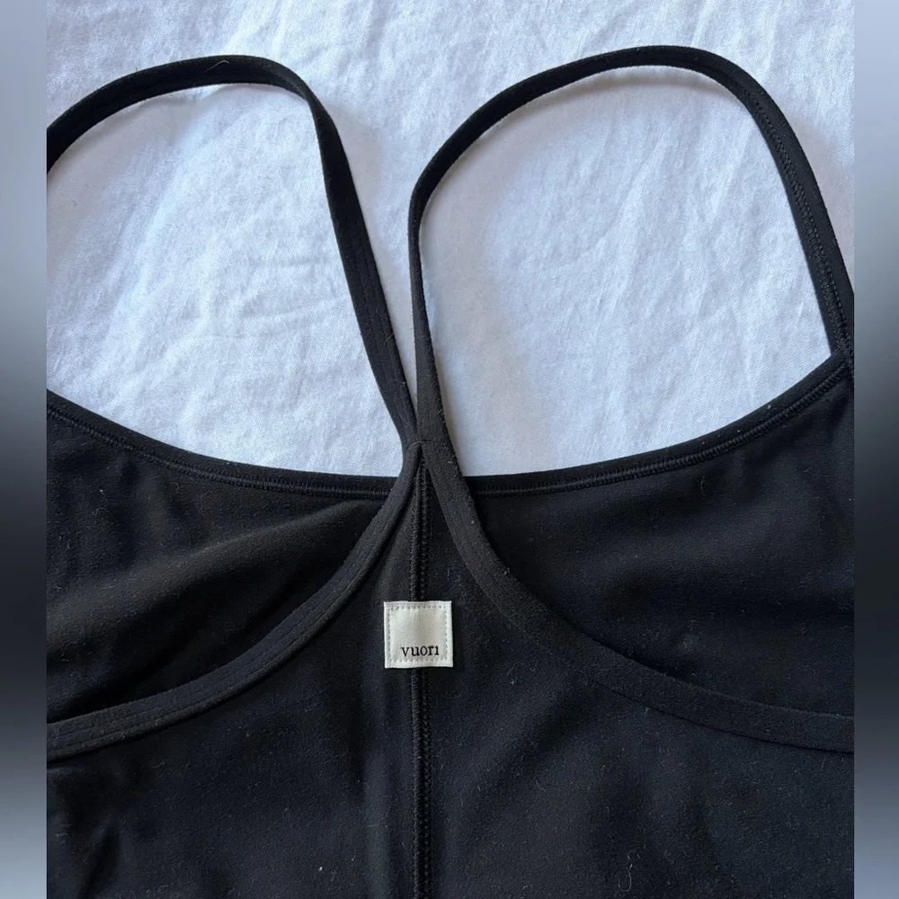 Vuori AllTheFeels Bra in Black - Picture 3 of 4